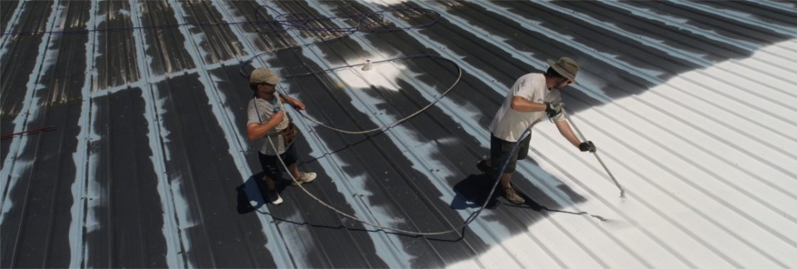 Pintura com tinta tripla função